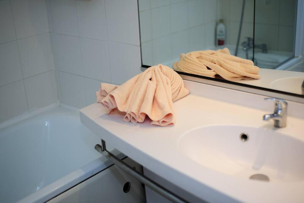 5 Minutes Du Zenith - Studio Chic Pantin Bagian luar foto
