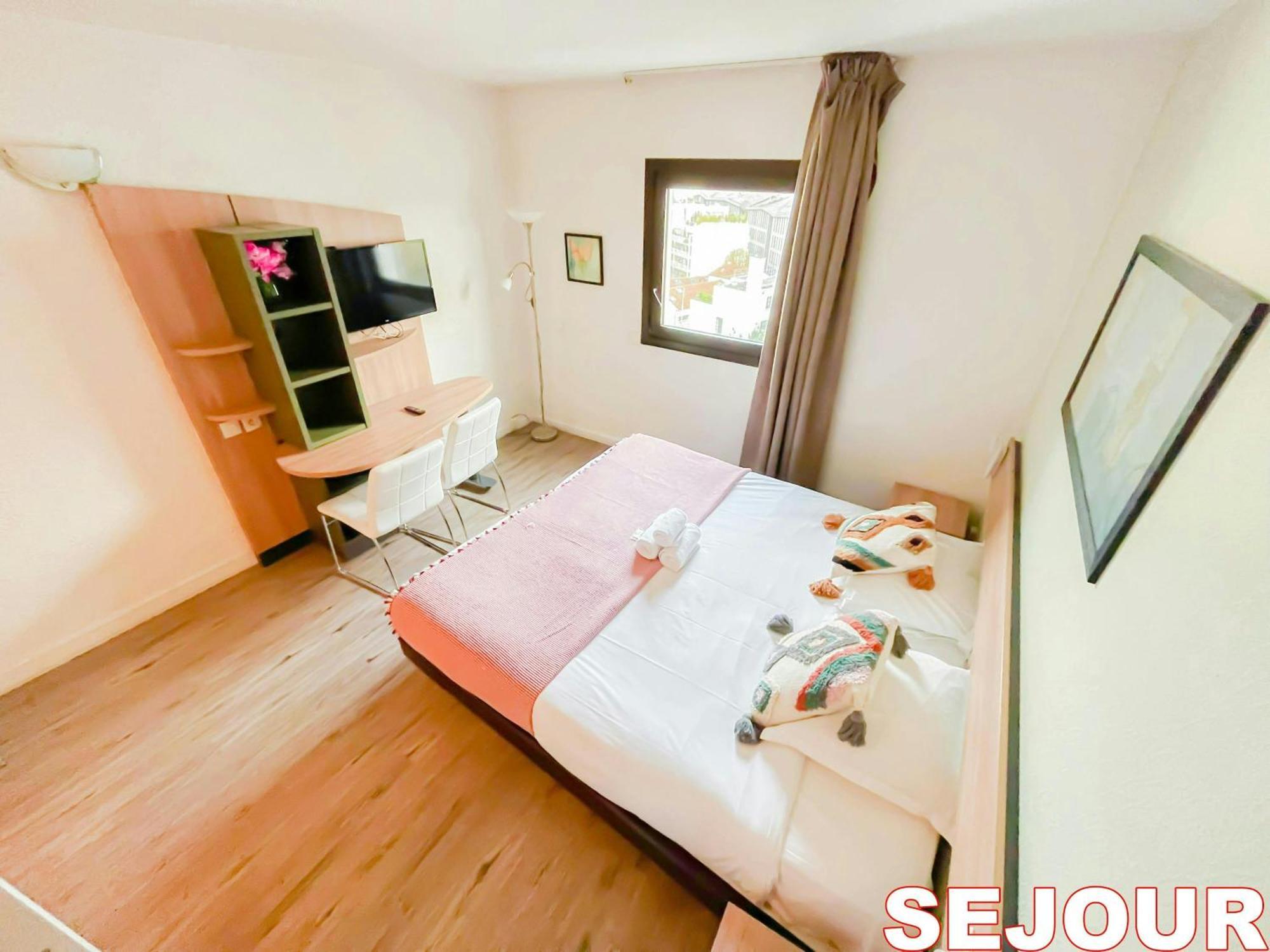 5 Minutes Du Zenith - Studio Chic Pantin Bagian luar foto