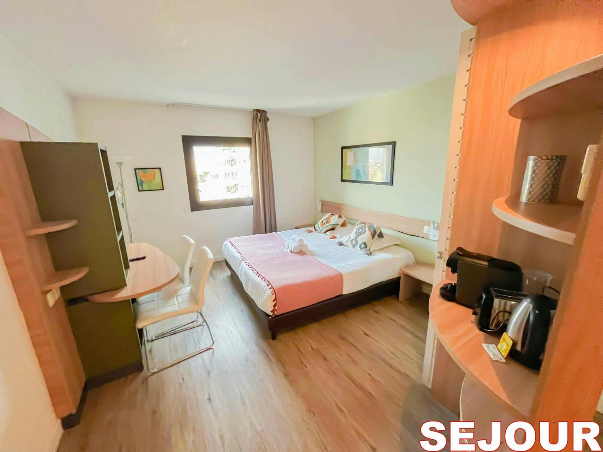 5 Minutes Du Zenith - Studio Chic Pantin Bagian luar foto